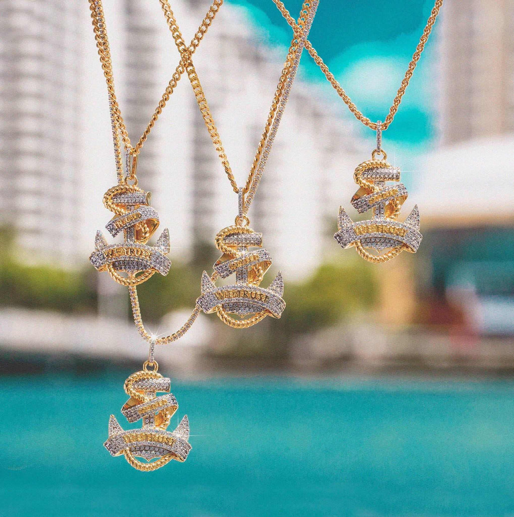Iced Anchor Pendant in Yellow Gold
