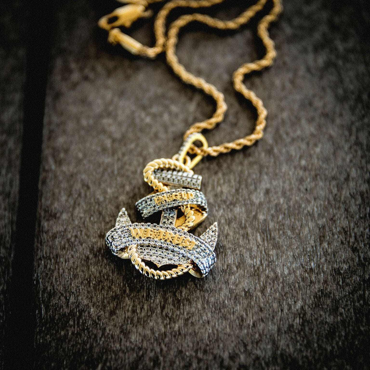 Iced Anchor Pendant in Yellow Gold
