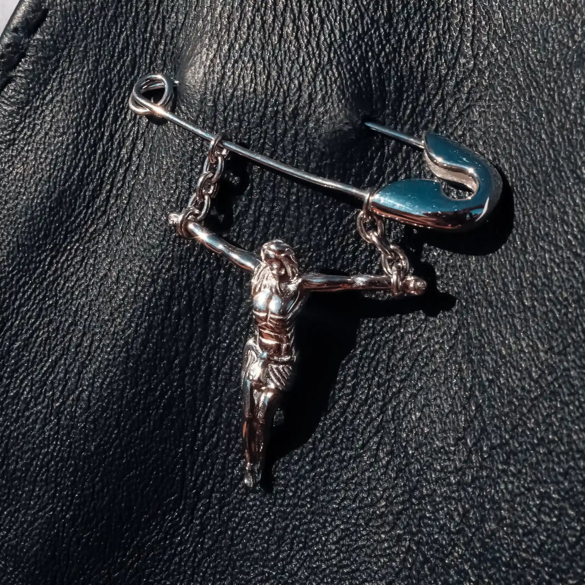 "JESUS BRINGS SAFETY" PIN