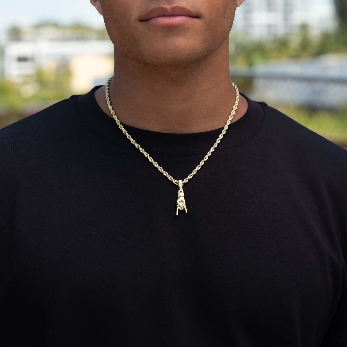 Micro Italian Hand Mano Cornuto Pendant in Yellow Gold