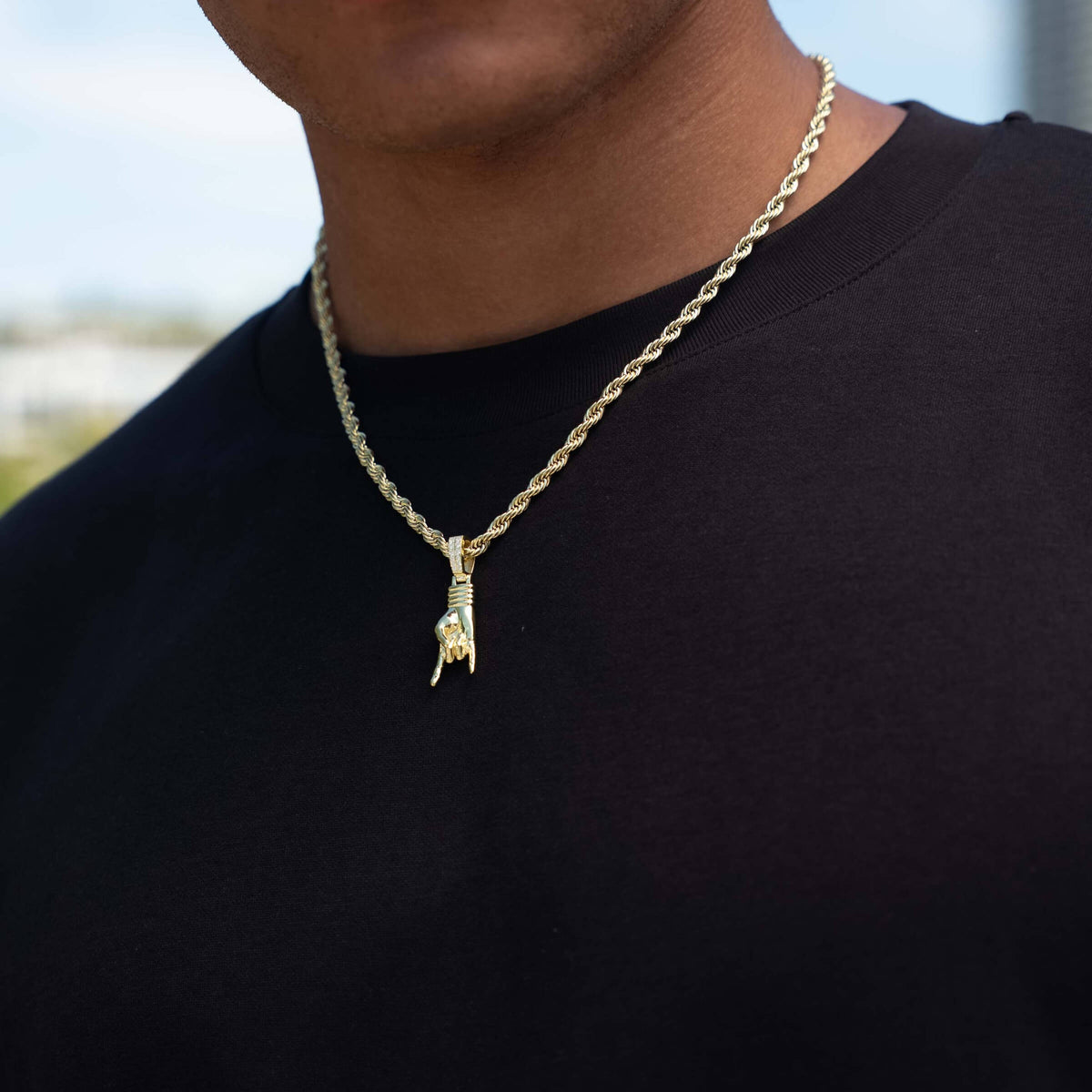 Micro Italian Hand Mano Cornuto Pendant in Yellow Gold