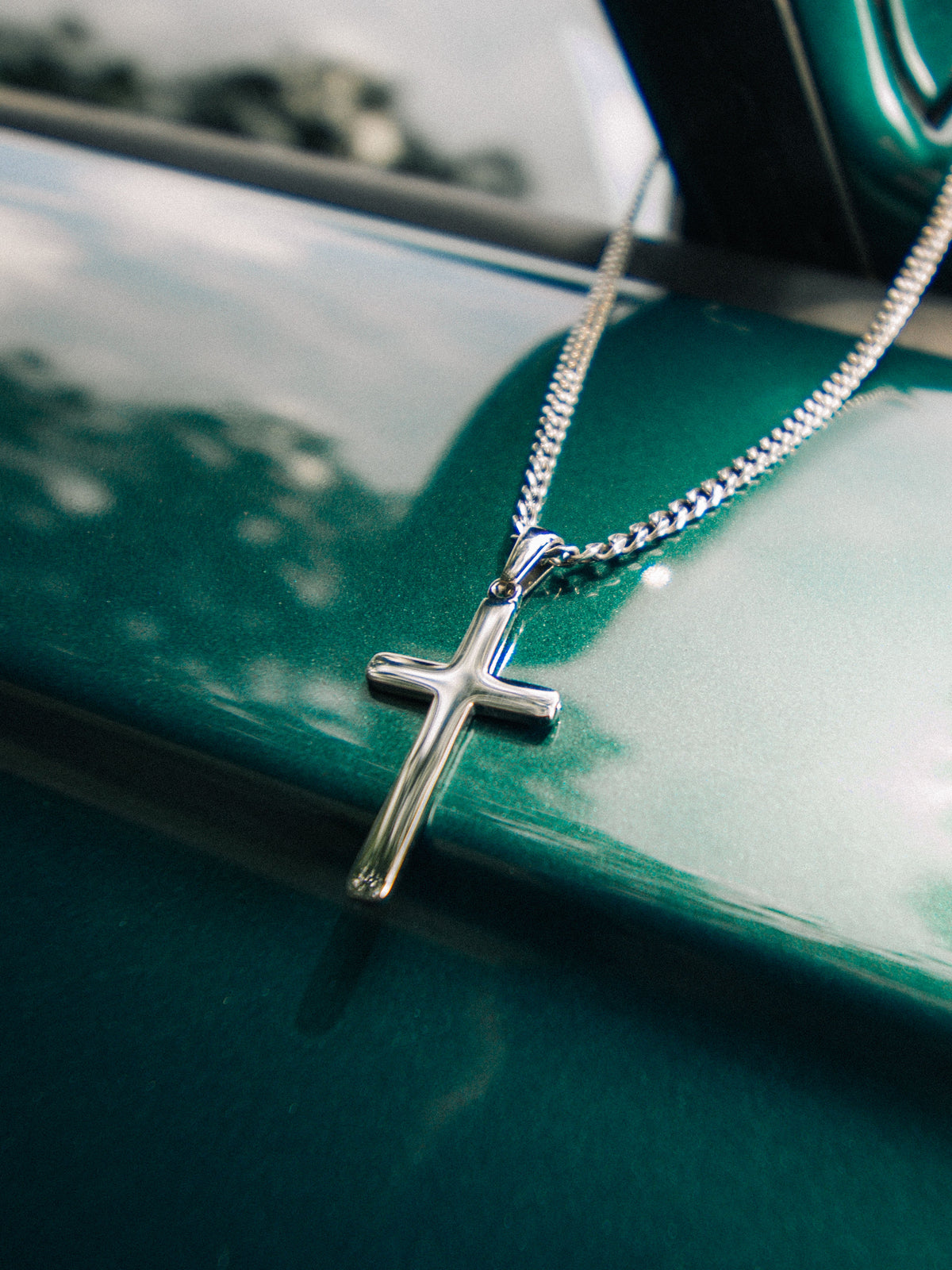 Minimal Cross Necklace (Steel)