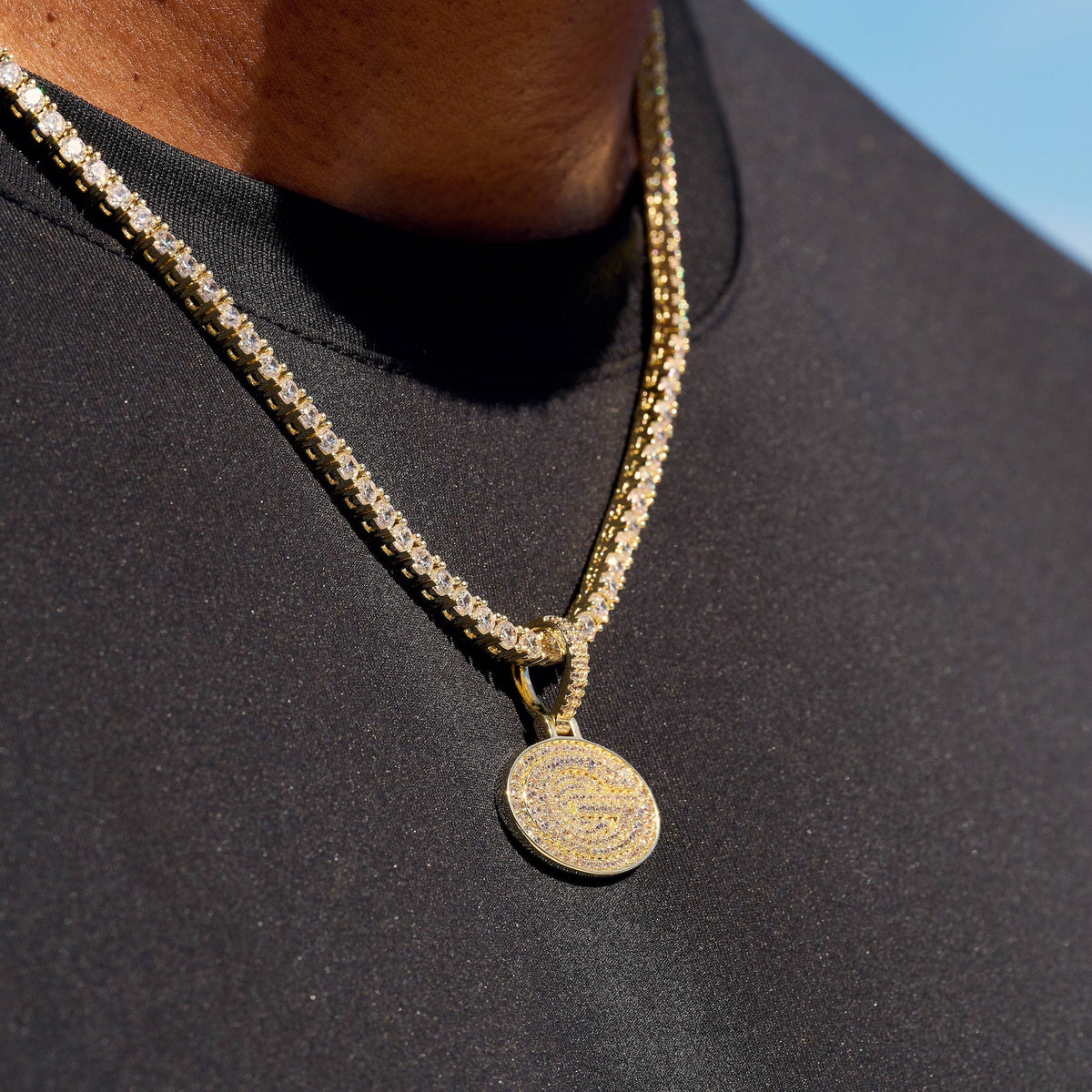 Green Bay Packers Official NFL Micro Logo Pendant in Yellow Gold