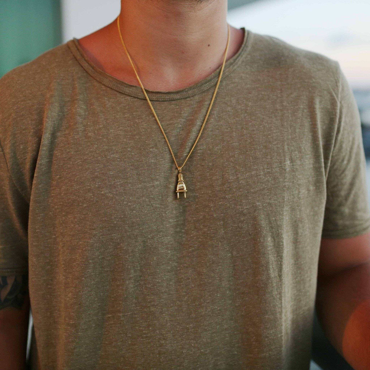 Plug Pendant in Yellow Gold