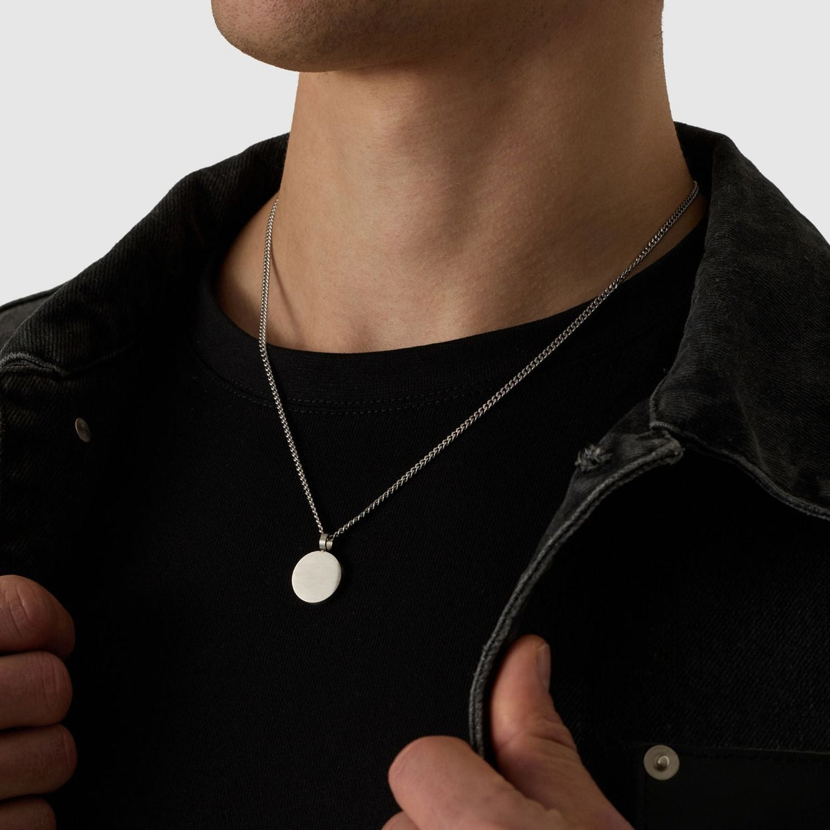 Round Totem Pendant (Silver)