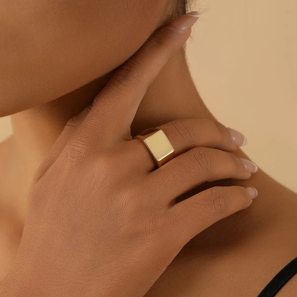 Minimal Signet Ring