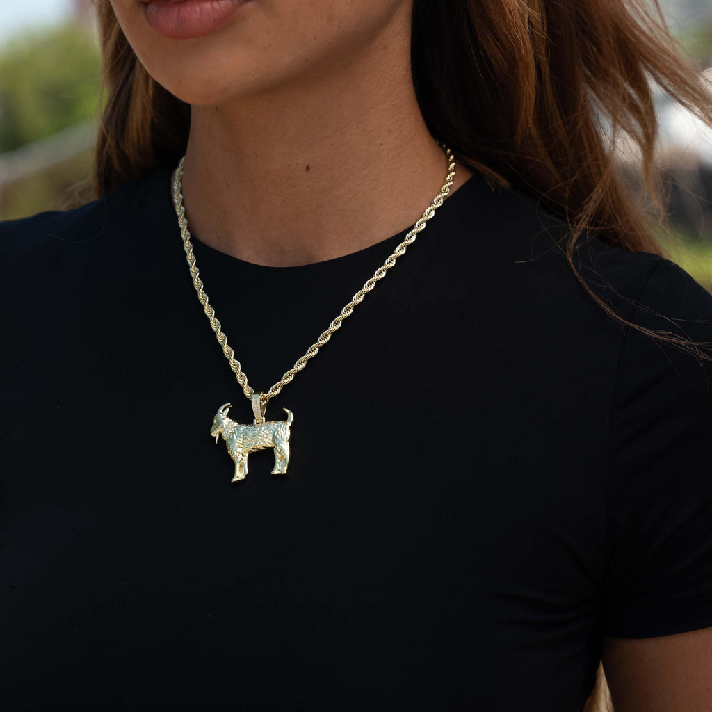 Simple Goat Pendant in Yellow Gold