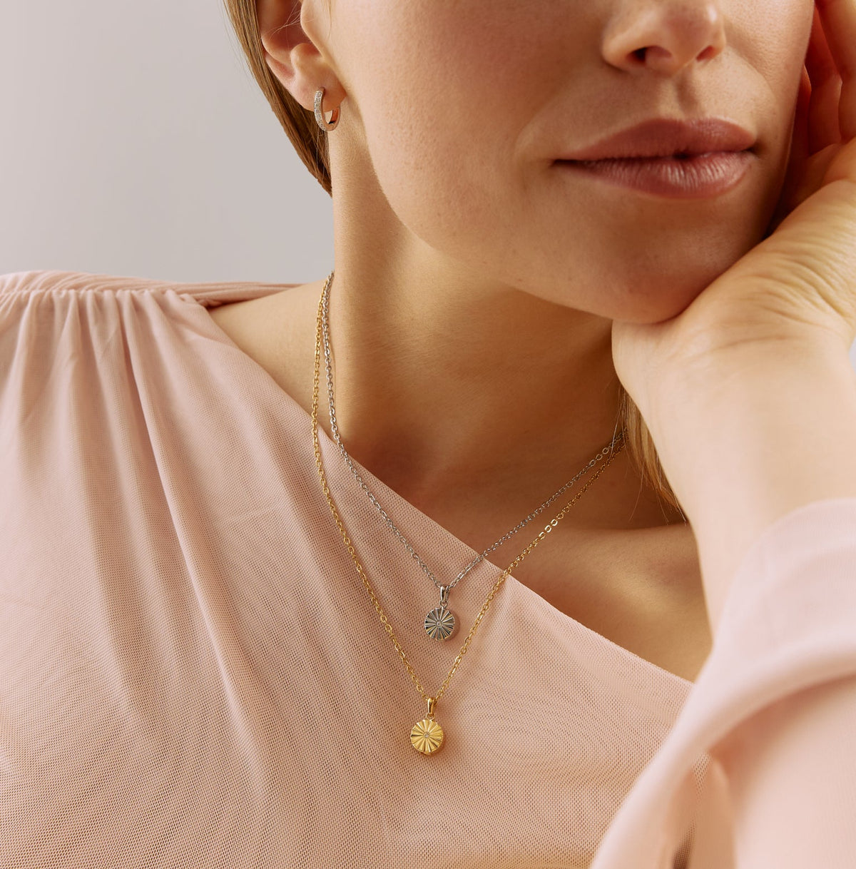 Starburst Urn Pendant