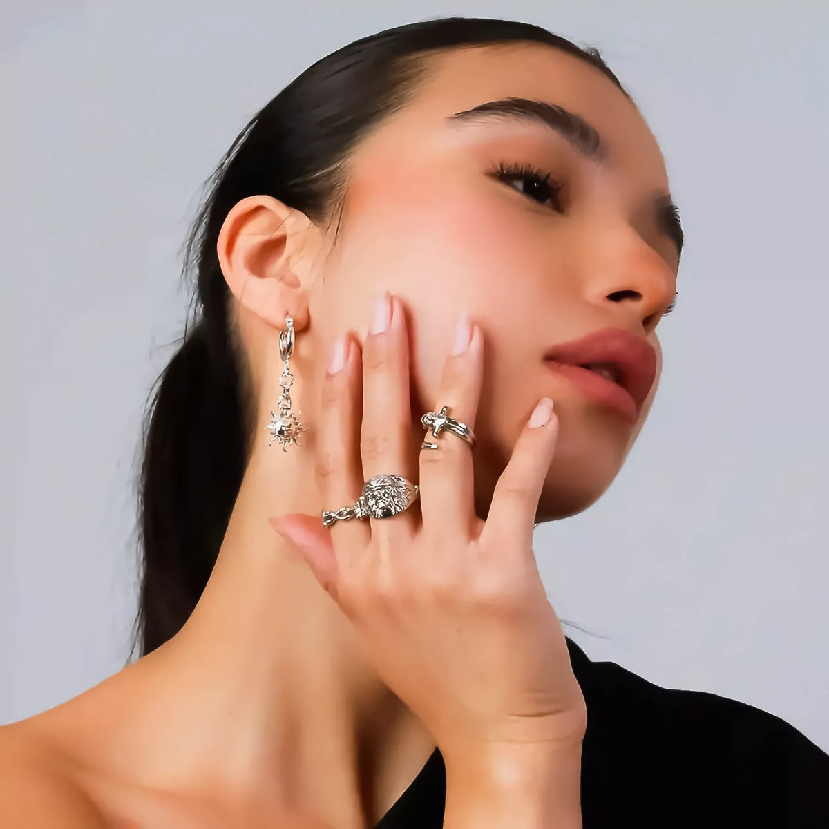SUNNY DANGLE EARRING