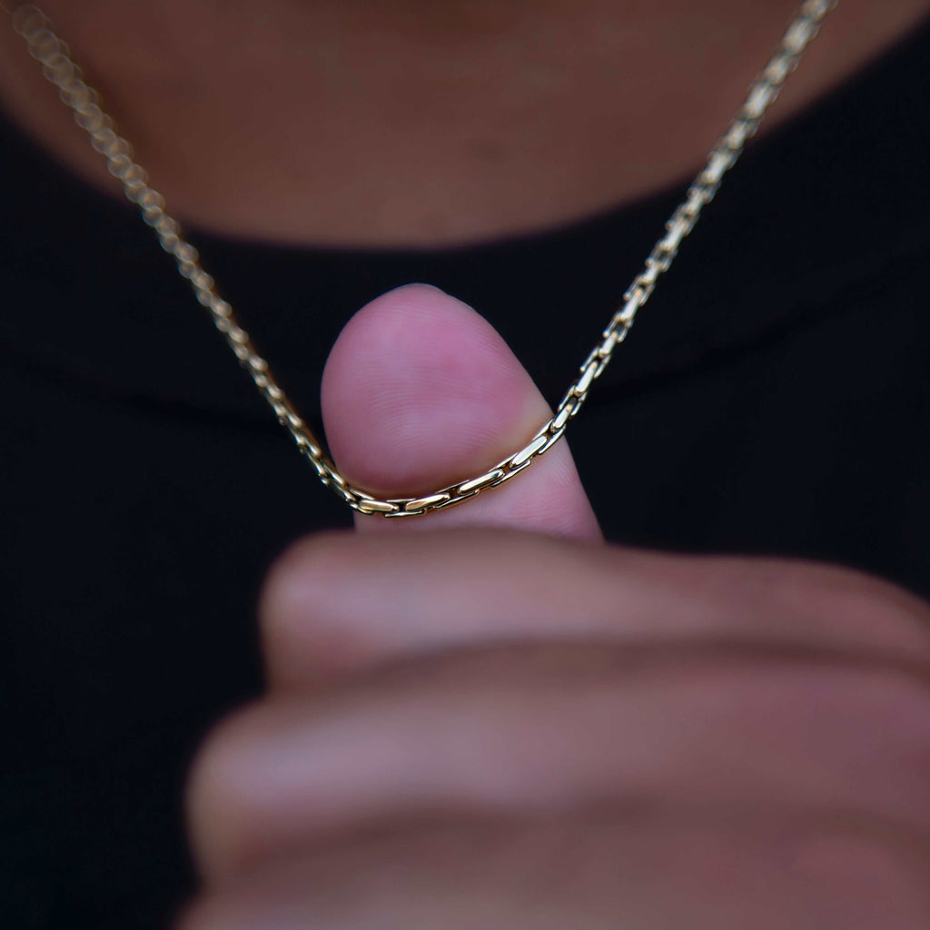 Triangular Link Chain in Yellow Gold