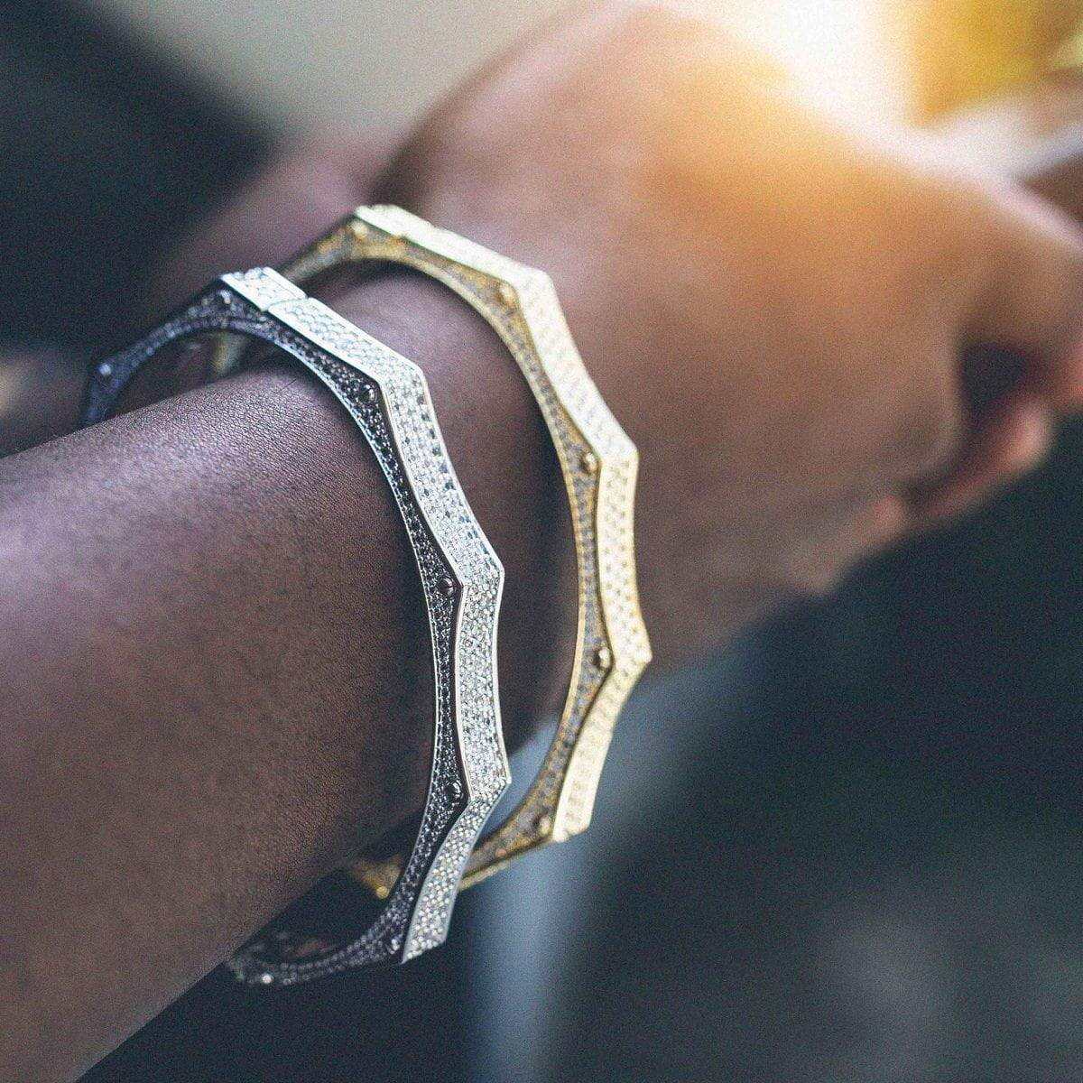 Wave Bracelet in Yellow Gold