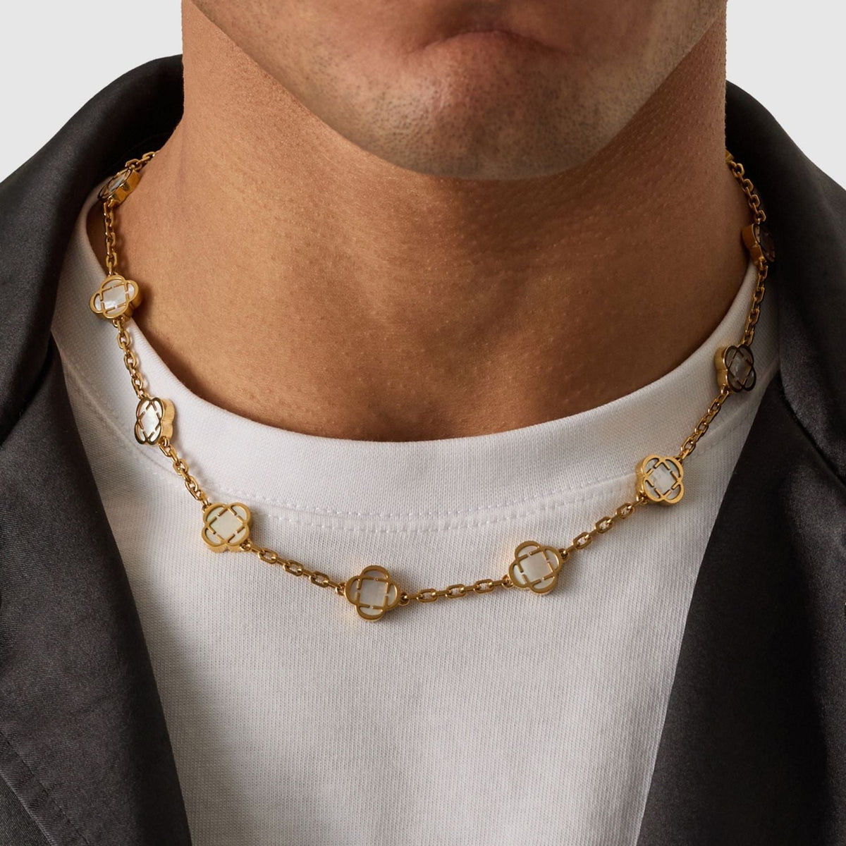 White Clover Stone Necklace (Gold)
